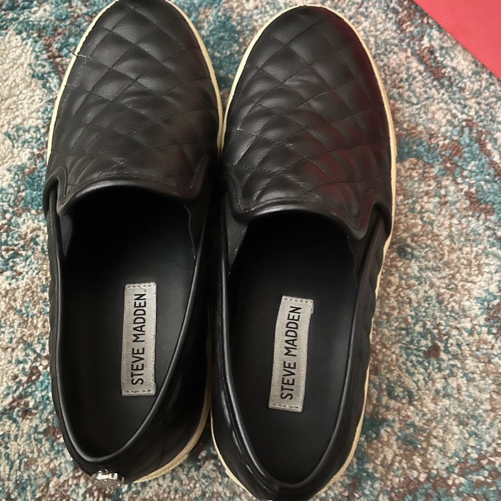 Steve Madden Sneakers